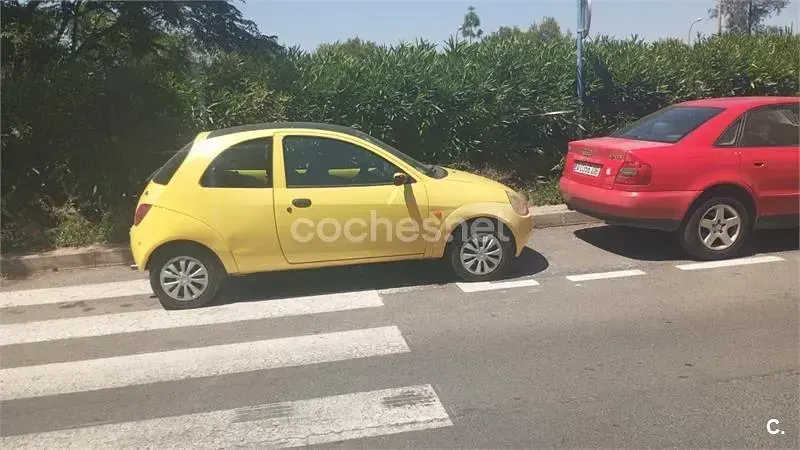 Usado Ford Ka 60 CV (44 kW) 2003 Amarillo Utilitario