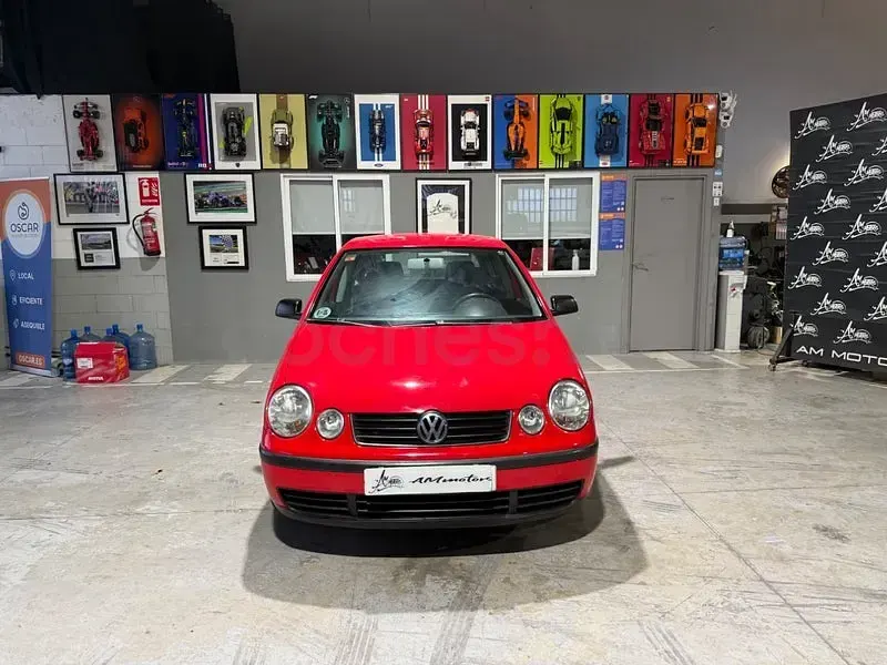Usado VW Polo Conceptline 65 CV (47 kW) 2002 Rojo Utilitario