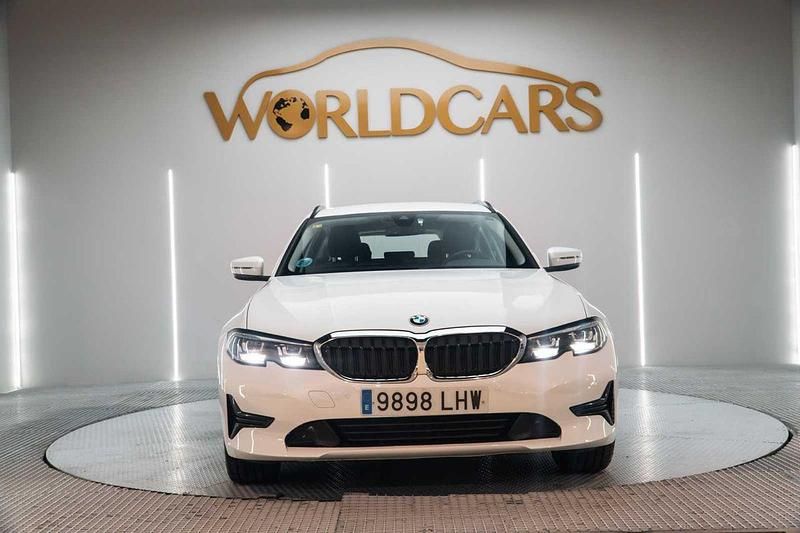 Usado BMW 318 M Sport 151 CV (111 kW) 2020 Blanco Familiar