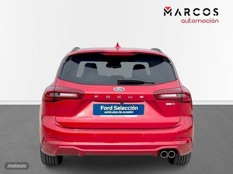 Usado Ford Focus ST-Line 125 CV (91 kW) 2024 Rojo Berlina