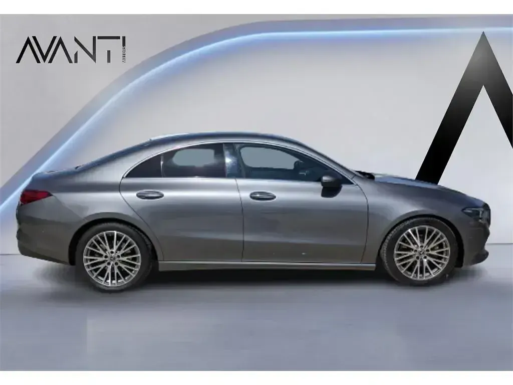 Usado Mercedes CLA200 163 CV (119 kW) 2019 Gris Berlina