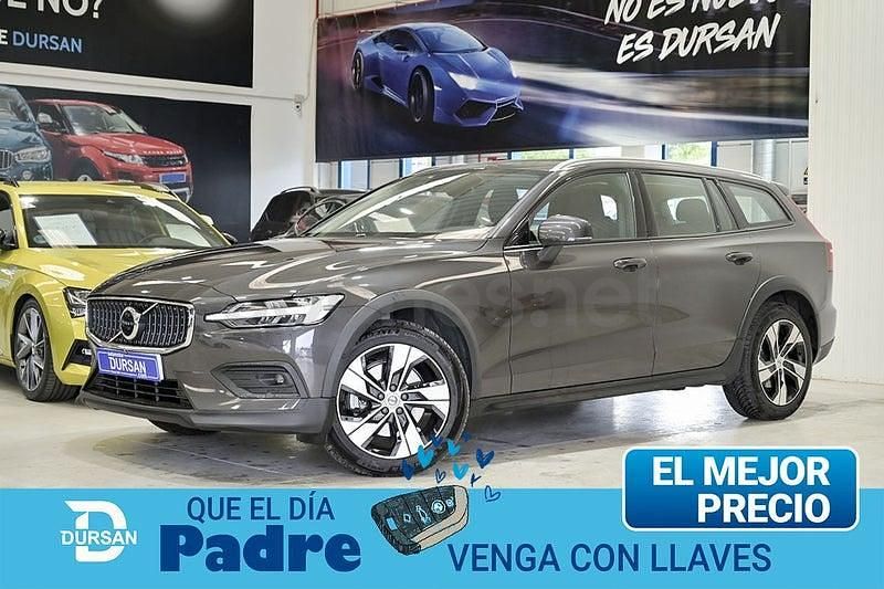 Usado Volvo V60 CC Core 197 CV (144 kW) 2024 Marrón Familiar