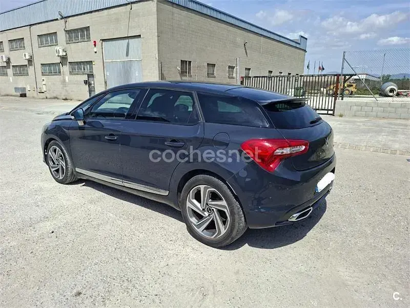 Usado DS Automobiles DS5 Style 181 CV (133 kW) 2016 Azul Utilitario
