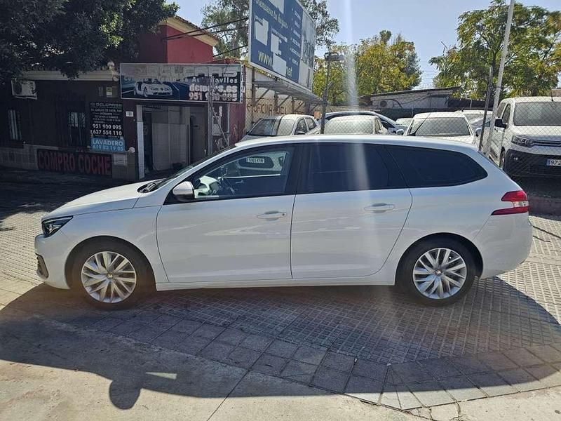 Blanco Usado 2020 Peugeot 308 Active Utilitario | 10.990 € (Precio justo) - Imagen 1/4