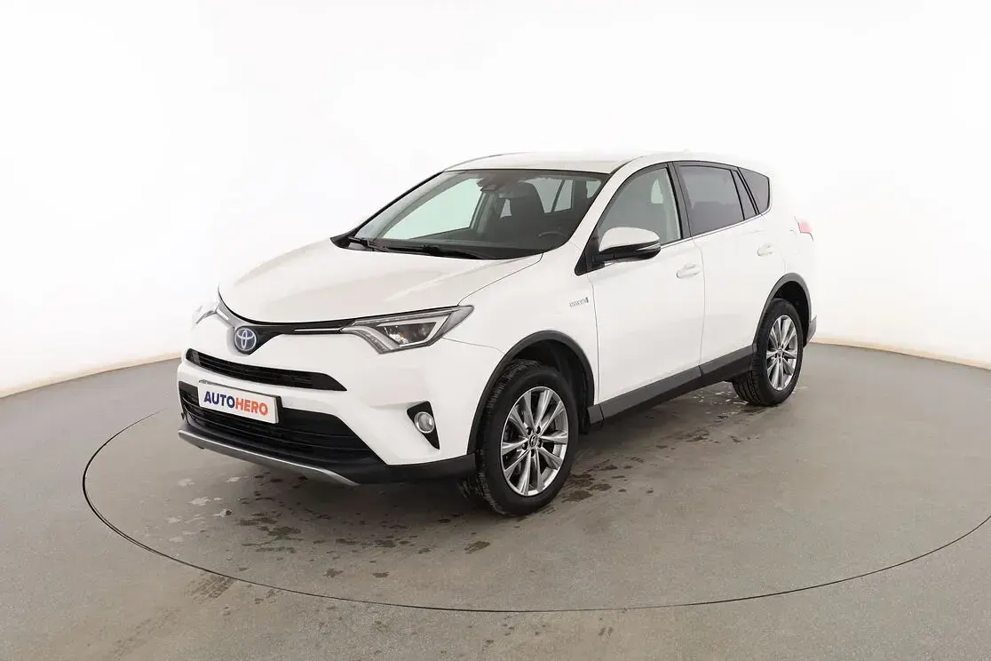 Usado Toyota RAV4 Hybrid Advance 197 CV (144 kW) 2018 SUV