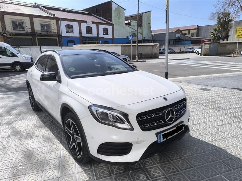 Usado Mercedes GLA200 AMG line 136 CV (100 kW) 2018 Blanco SUV