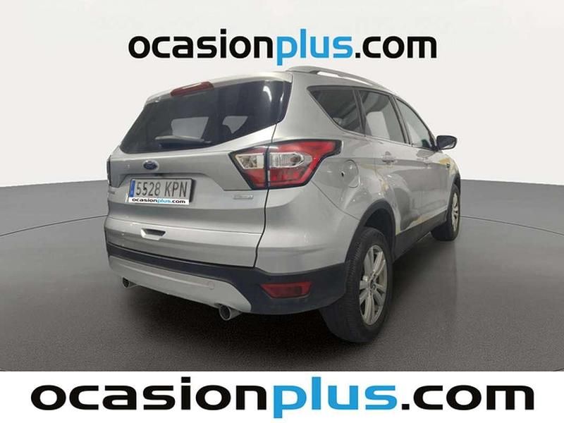 Usado Ford Kuga Trend+ 120 HP (88 kW) 2018 Prateado SUV