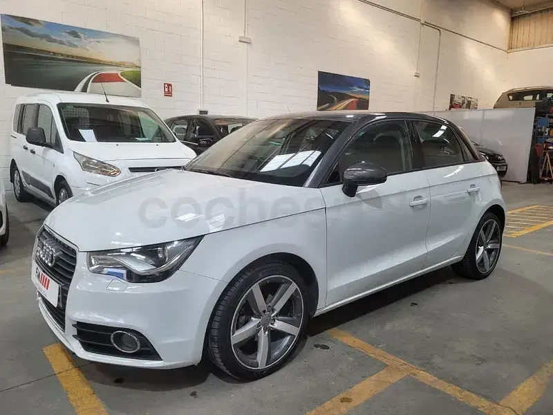Usado Audi A1 Sportback Ambition 90 CV (66 kW) 2013 Blanco Utilitario