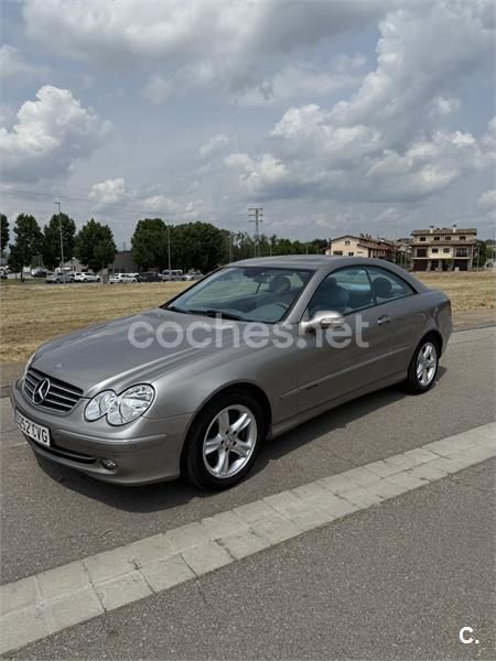 Beige Usado 2004 Mercedes CLK240 Avantgarde Coupe | 6900 € (Precio justo) - Imagen 1/4