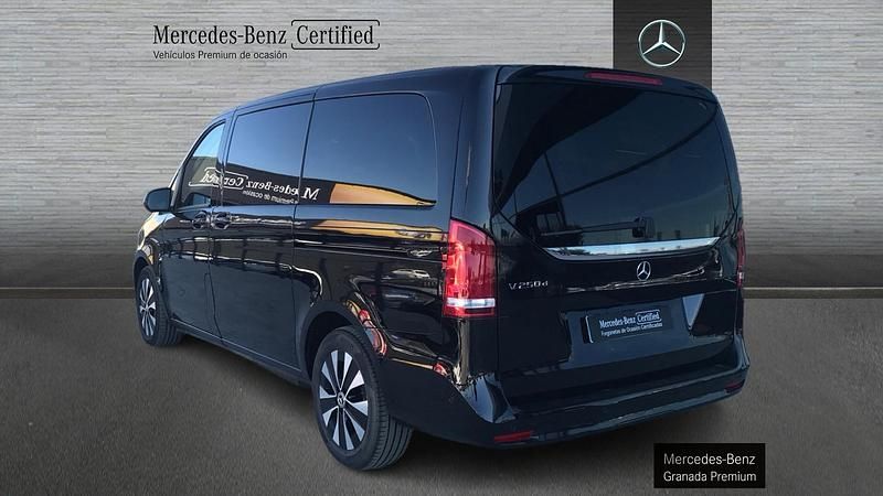 Usado Mercedes V250 190 CV (139 kW) 2023 Gris Monovolumen