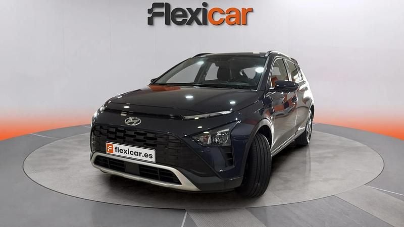 Usado Hyundai Bayon 101 CV (74 kW) 2022 Gris SUV
