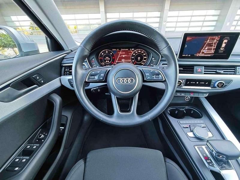 Usado Audi A4 S-Line 150 CV (110 kW) 2019 Gris Familiar