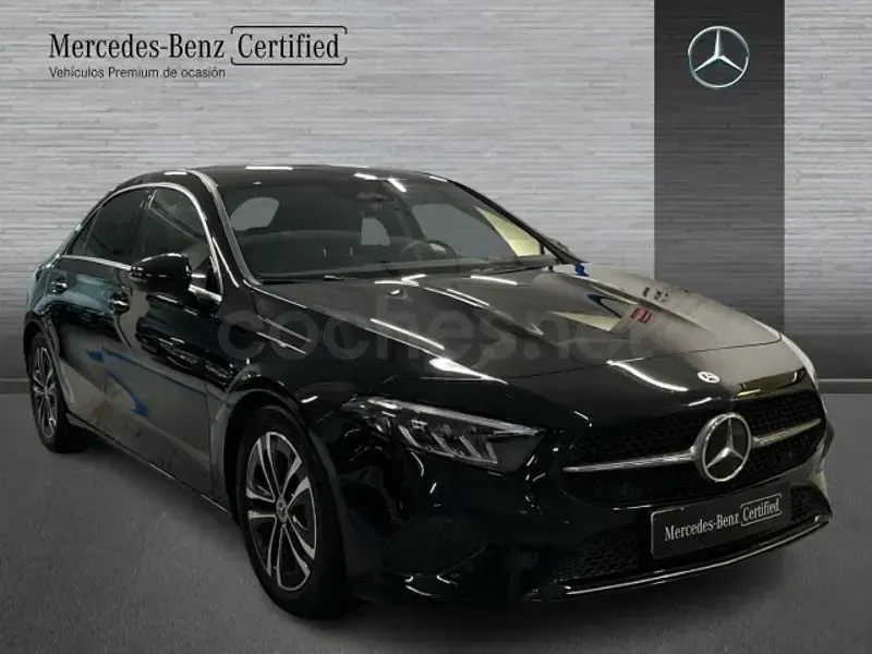 Usado Mercedes A200 163 CV (119 kW) 2023 Negro Berlina