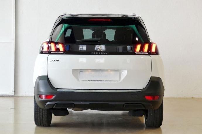 Usado Peugeot 5008 Allure 130 CV (95 kW) 2019 Monovolumen