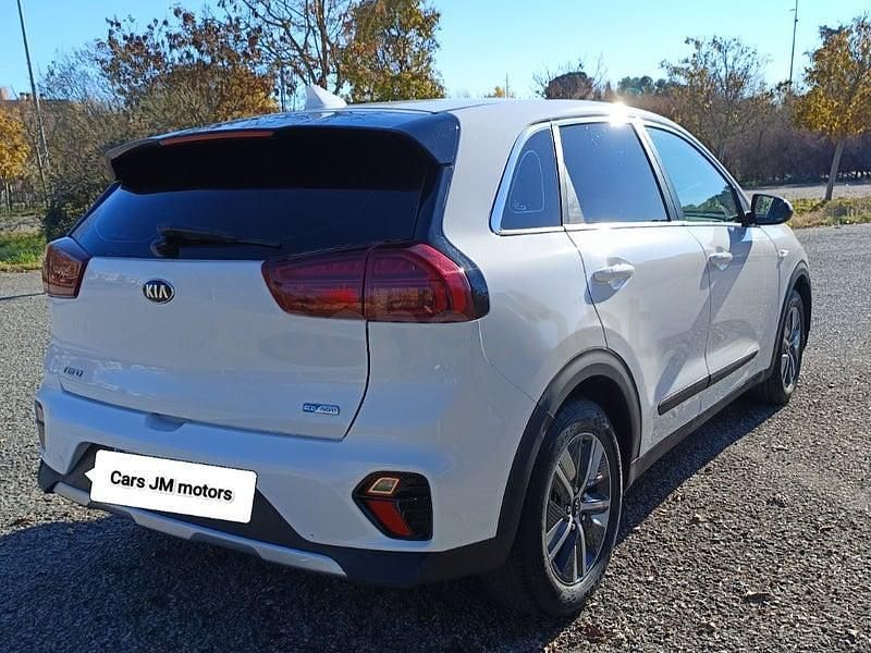Usado Kia Niro 141 CV (103 kW) 2021 Blanco SUV