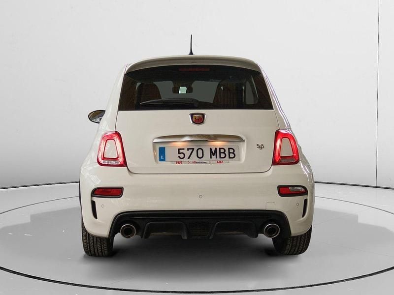 Usado Abarth 595 165 CV (121 kW) 2022 Blanco Utilitario