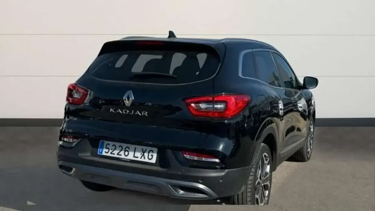 Usado Renault Kadjar Zen 140 CV (102 kW) 2022 Negro SUV