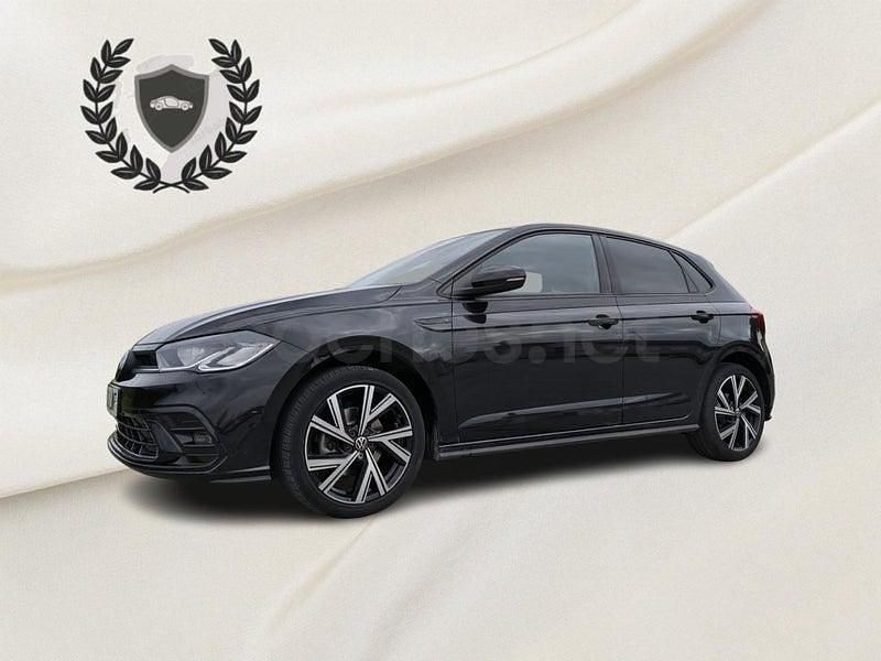 Usado VW Polo R-line 110 CV (80 kW) 2022 Negro Utilitario