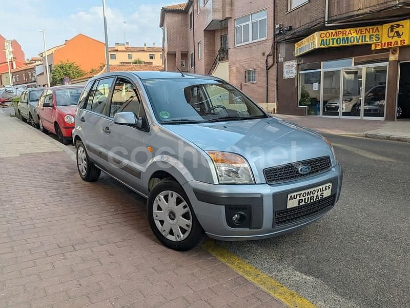 Usado Ford Fusion Ambiente 80 CV (58 kW) 2007 Azul Berlina