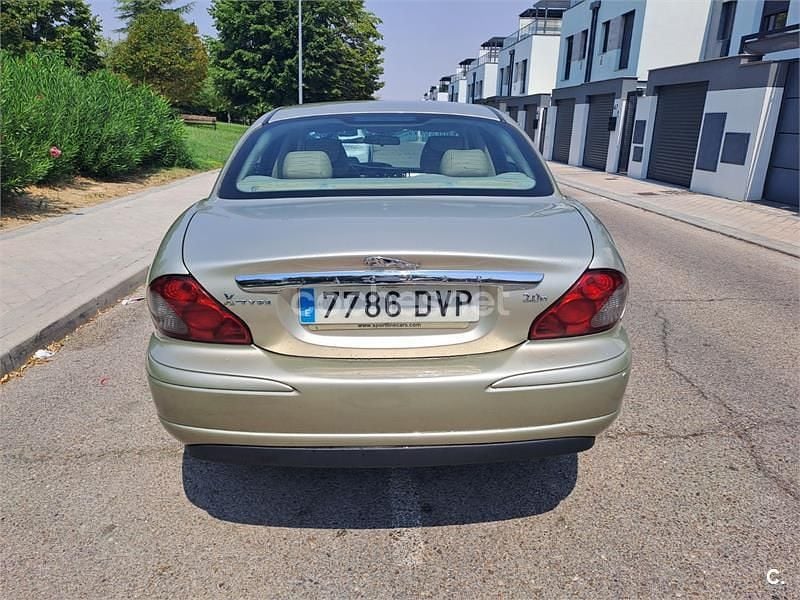 Usado Jaguar X-type Classic 130 CV (95 kW) 2006 Verde Berlina