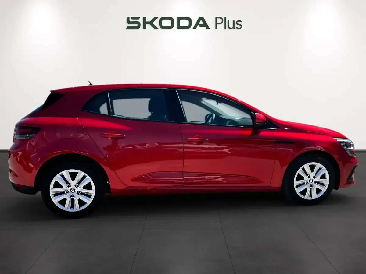 Begagnad Renault Mégane II Equilibre 140 HK (102 kW) 2023 Röd Sedan