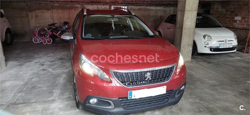 Usado Peugeot 2008 Style 82 CV (60 kW) 2019 Rojo SUV