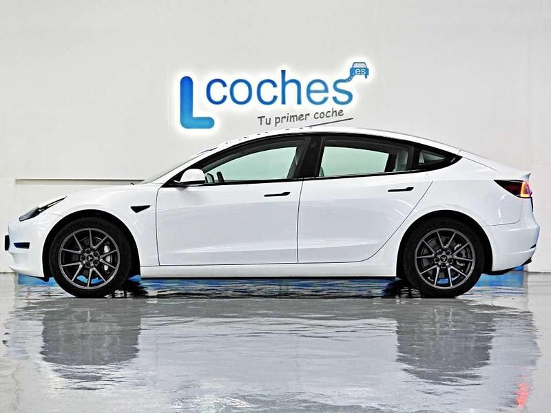 Blanco Usado 2022 Tesla Model 3 Long Range AWD Berlina | 32.500 € (Precio justo) - Imagen 1/4