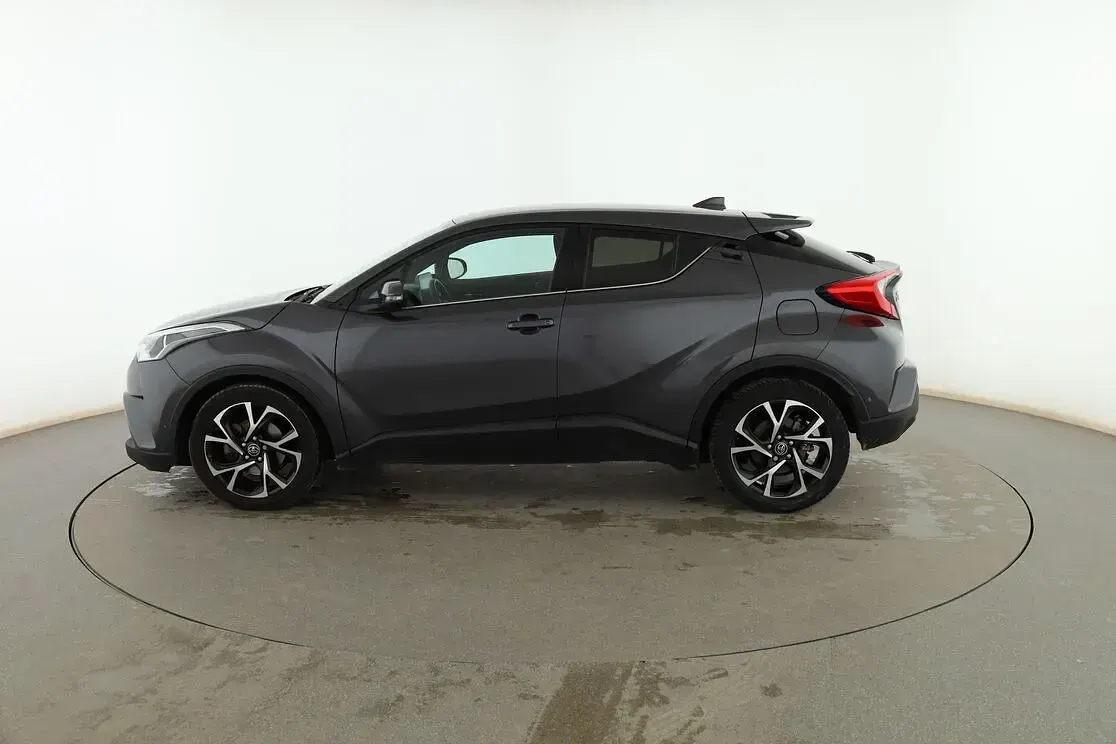 Usado Toyota C-HR Advance 122 CV (89 kW) 2018 Gris SUV