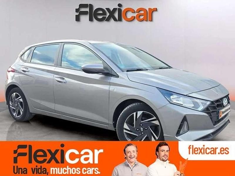 Gris Usado 2021 Hyundai i20 Utilitario | 10.490 € (Precio justo) - Imagen 1/4