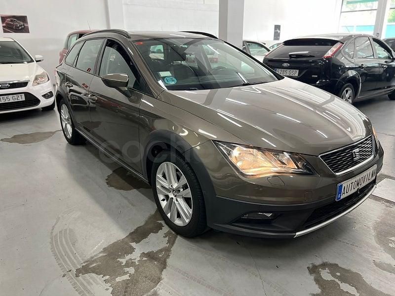 Usado Seat Leon 4Drive 150 CV (110 kW) 2016 Marrón Familiar