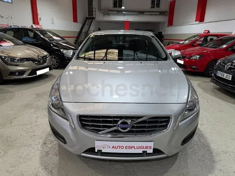 Usado Volvo S60 Summum 163 CV (119 kW) 2012 Gris / plata Berlina