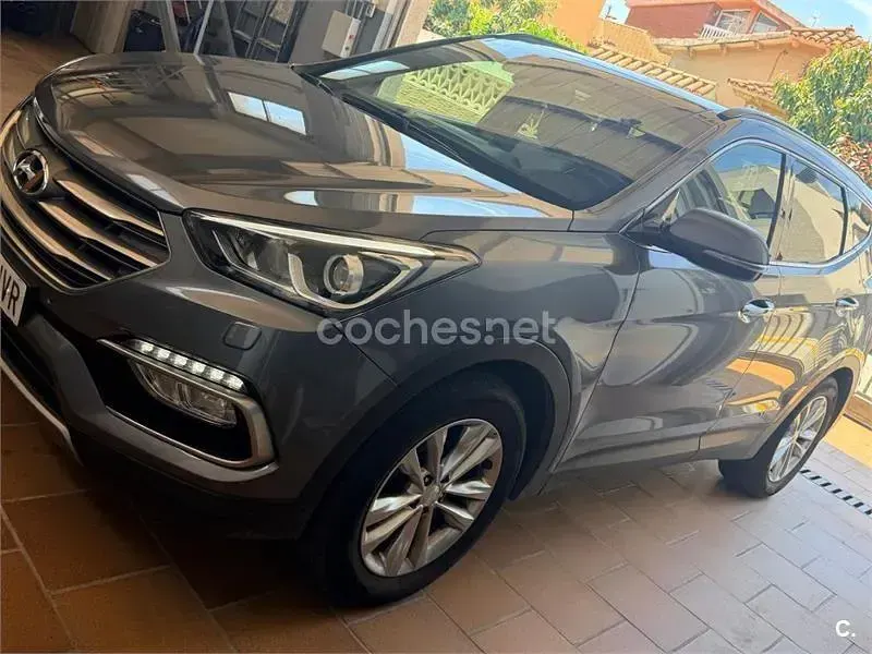 Usado Hyundai Santa Fe 197 CV (144 kW) 2016 Gris / plata SUV