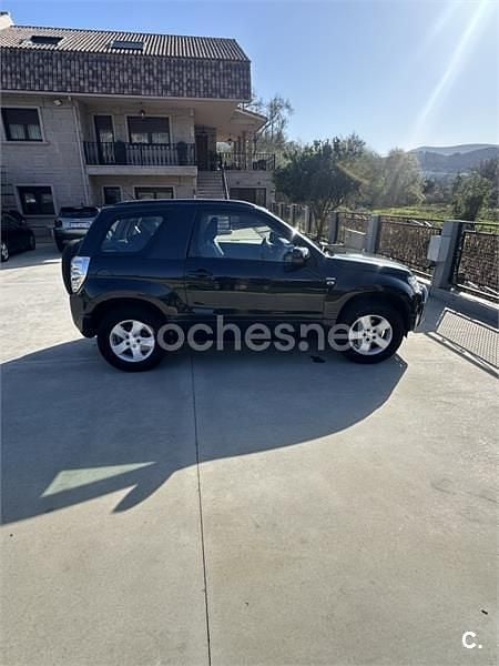 Usado Suzuki Grand Vitara 129 CV (94 kW) 2007 Negro SUV