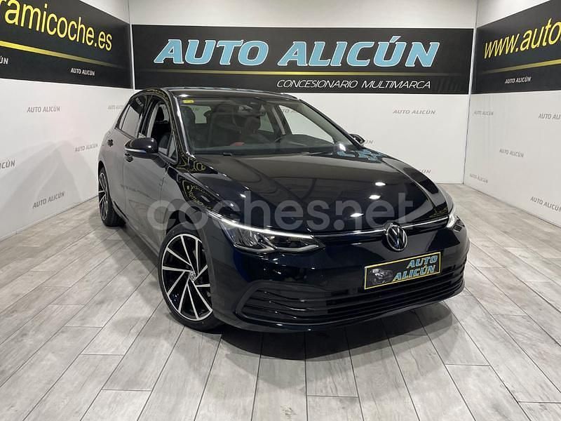 Negro Usado 2021 VW Golf VIII Style Berlina | 22.700 € (Buen precio) - Imagen 1/4