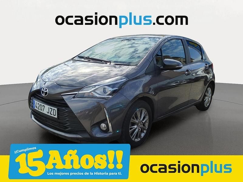 Gris Usado 2017 Toyota Yaris Active Utilitario | 13.590 € (Precio justo) - Imagen 1/4