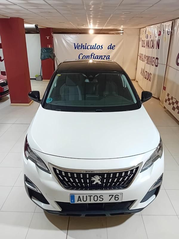 Usado Peugeot 3008 Active 130 CV (95 kW) 2020 Blanco SUV