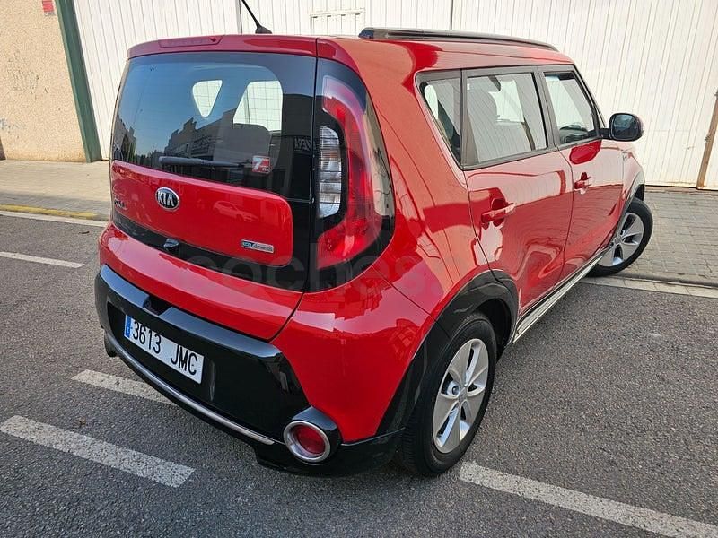 Usado Kia Soul 136 CV (100 kW) 2016 Rojo SUV