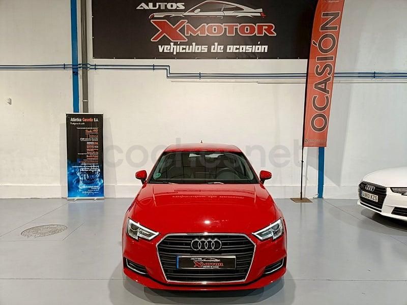 Usado Audi A3 Design 116 CV (85 kW) 2017 Rojo Berlina