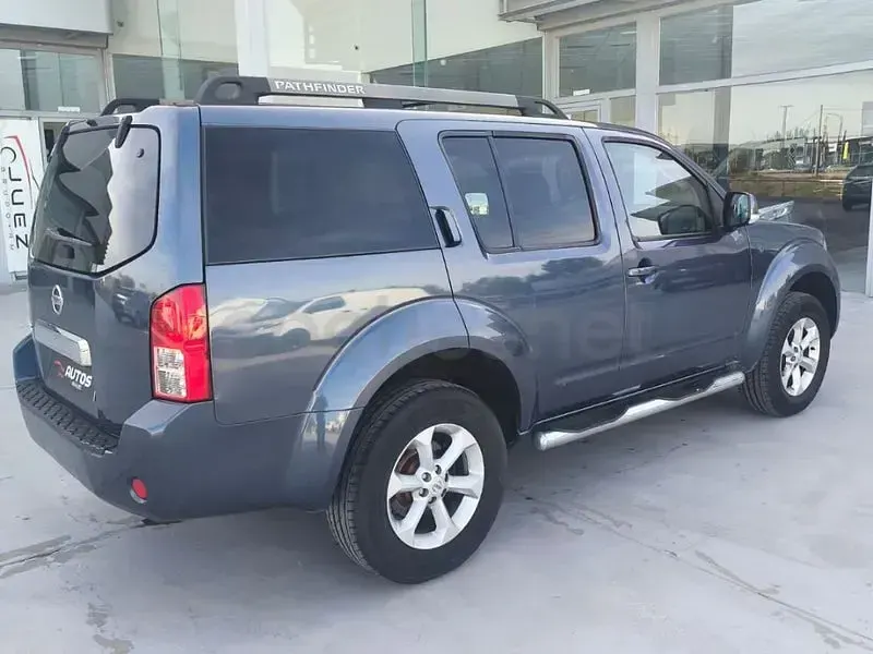Usado Nissan Pathfinder 171 CV (125 kW) 2008 Gris / plata SUV
