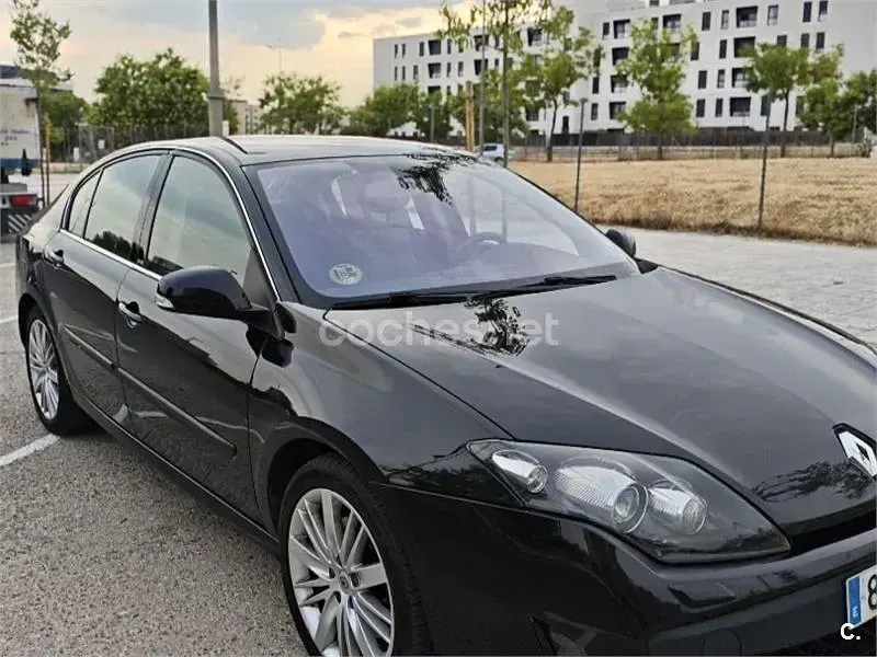 Usado Renault Laguna III GT 150 CV (110 kW) 2009 Negro Berlina