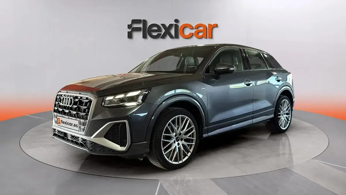 Usado Audi Q2 S-Line 150 CV (110 kW) 2024 Gris SUV
