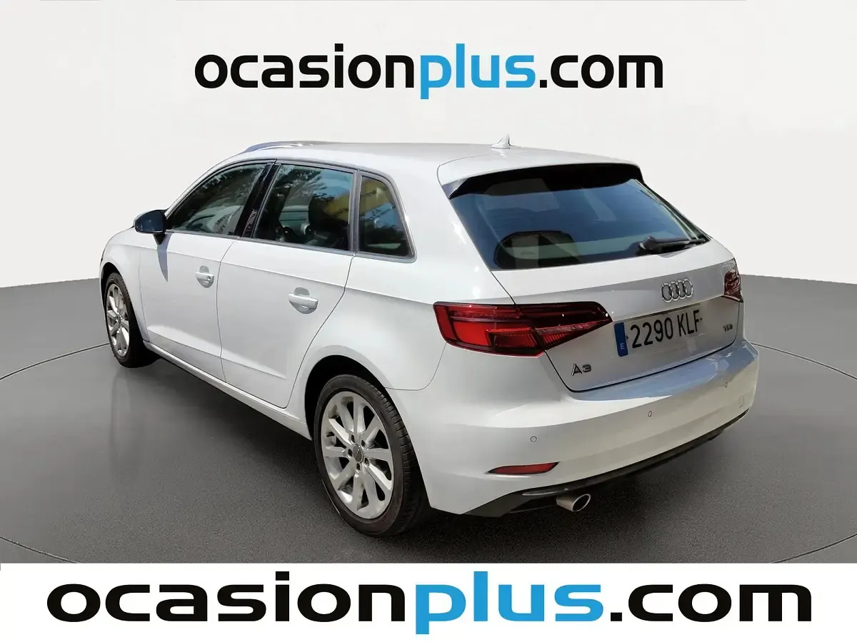 Usado Audi A3 Sportback Design 116 CV (85 kW) 2018 Blanco Utilitario