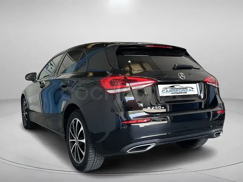 Usado Mercedes A250 218 CV (160 kW) 2020 Negro Berlina