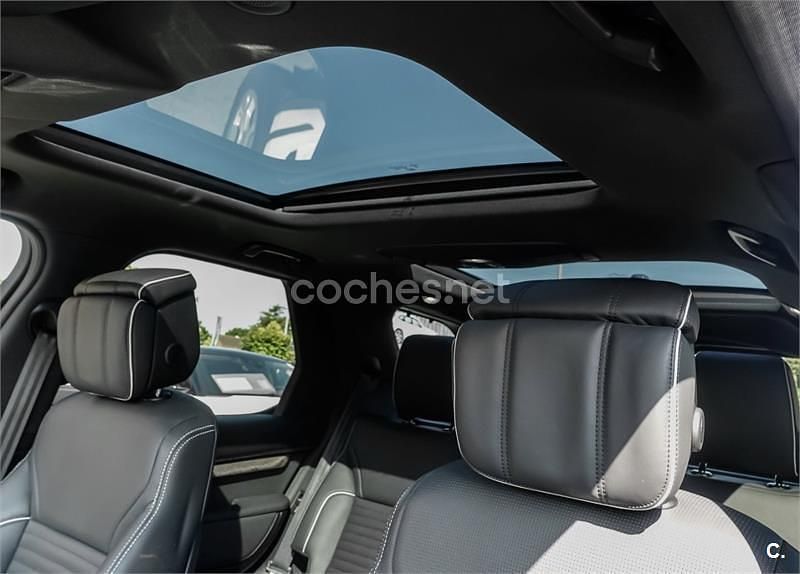 Usado Land Rover Discovery 5 R-Dynamic 300 CV (220 kW) 2021 Negro SUV