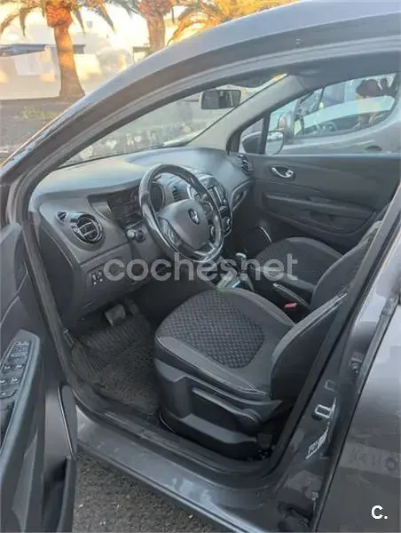 Usado Renault Captur Version S 150 CV (110 kW) 2020 Gris / plata SUV