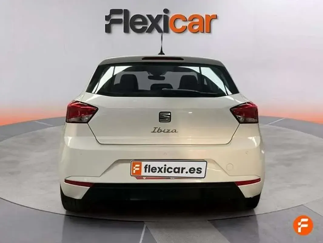 Usado Seat Ibiza Reference 80 CV (58 kW) 2023 Blanco Utilitario