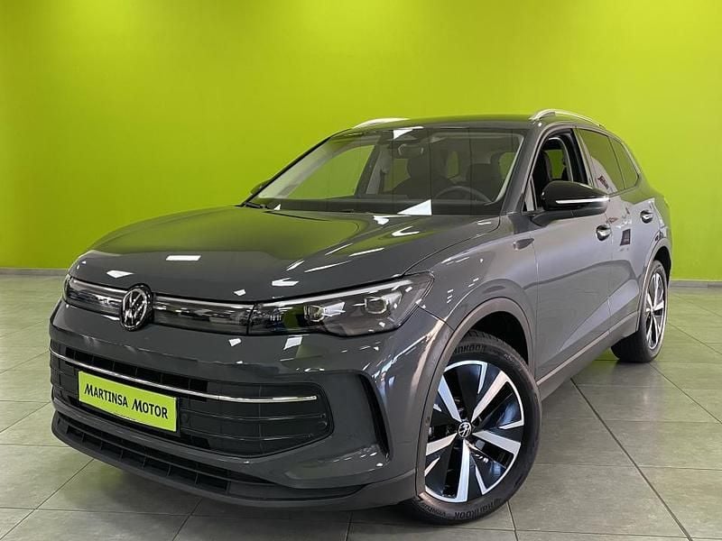 Gris Usado 2025 VW Tiguan SUV | 41.300 € (Un poco caro) - Imagen 1/4
