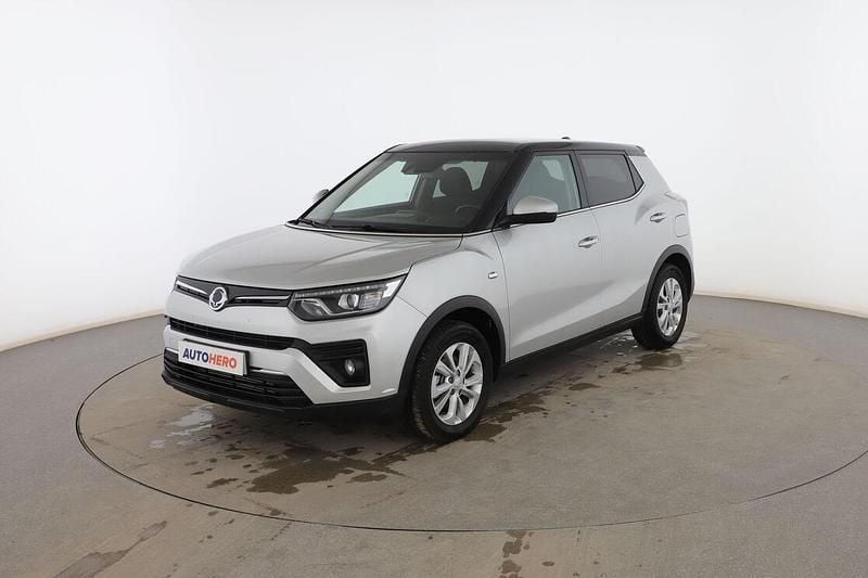 Gris Usado 2021 Ssangyong (KGM) Tivoli SUV | 14.799 € (Un poco caro) - Imagen 1/3