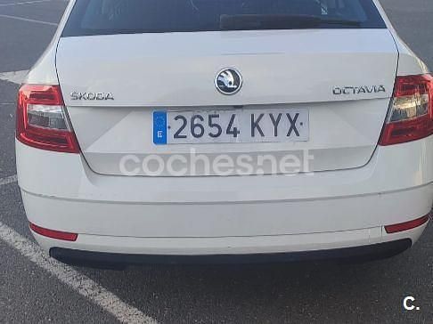 Usado Skoda Octavia Ambition 150 CV (110 kW) 2019 Blanco Berlina