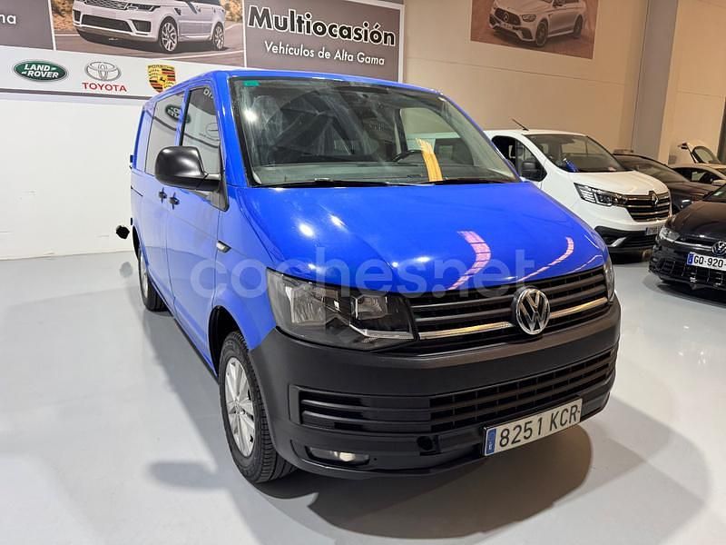 Usado VW Caravelle Trendline 114 CV (83 kW) 2017 Azul Monovolumen